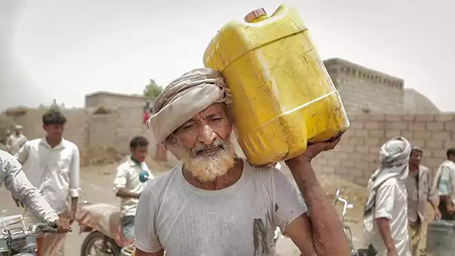 شكاوى في صنعاء من ارتفاع درجات الحرارة وغياب الخدمات